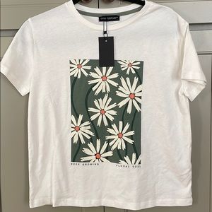 NWT 100% Cotton T- Shirt
